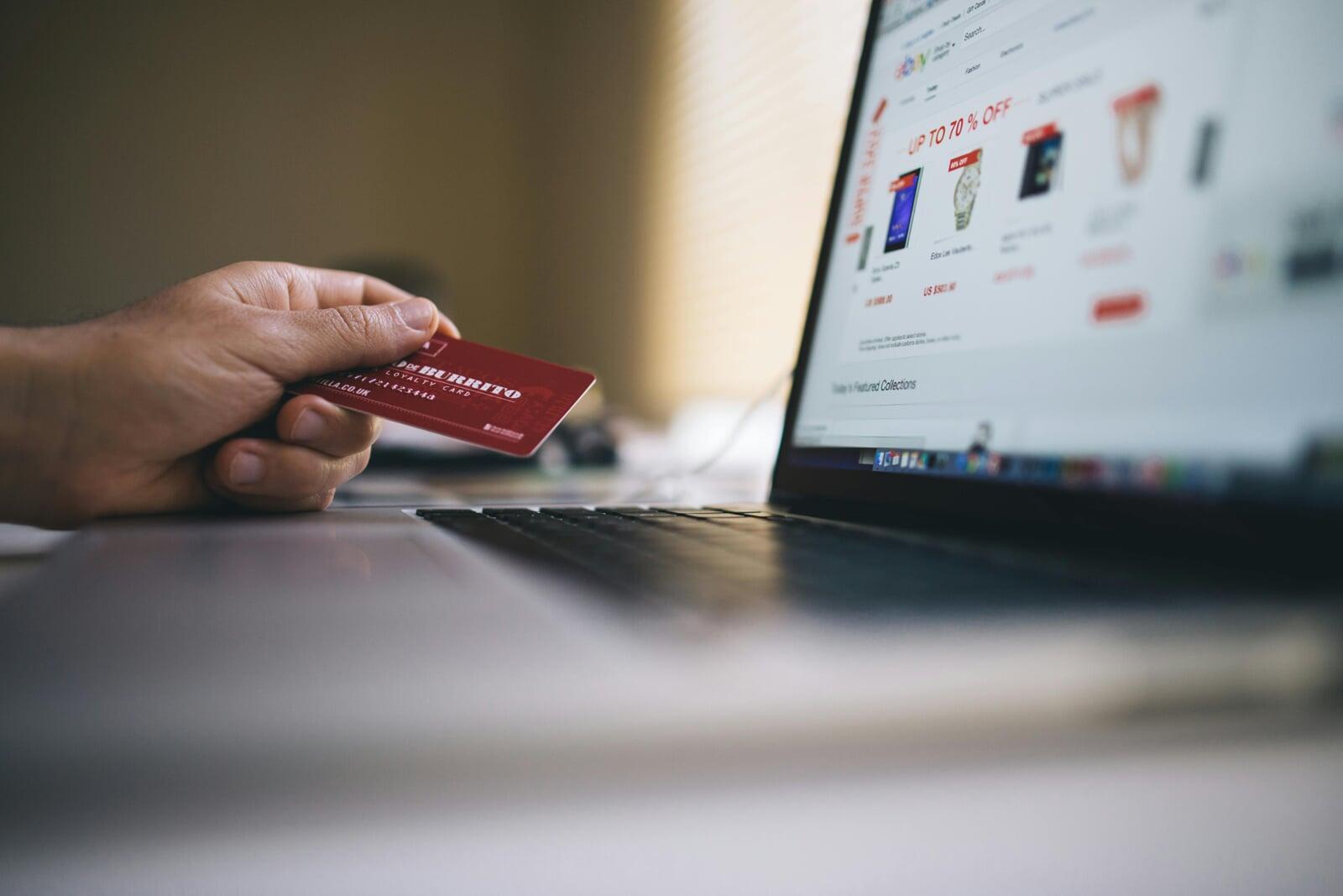 Simulación logística para e-commerce: cómo prepararse para picos de demanda sin colapsar