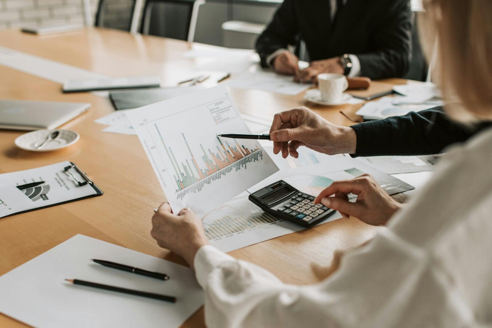 De analistas a estrategas: el nuevo rol de la simulación en la toma de decisiones empresariales